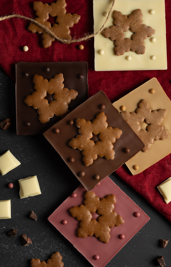 Miniczekolady z piernikowymi śnieżynkami 