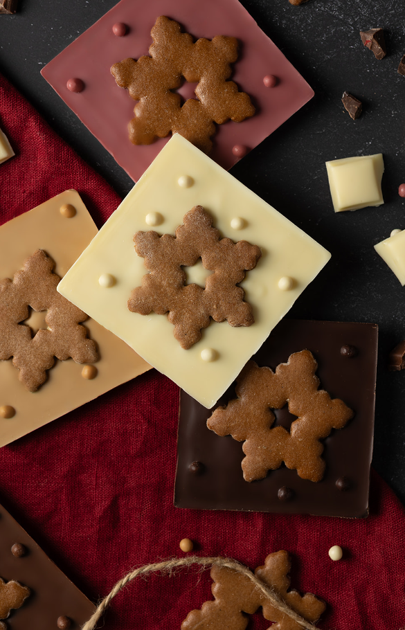 Miniczekolady z piernikowymi śnieżynkami 